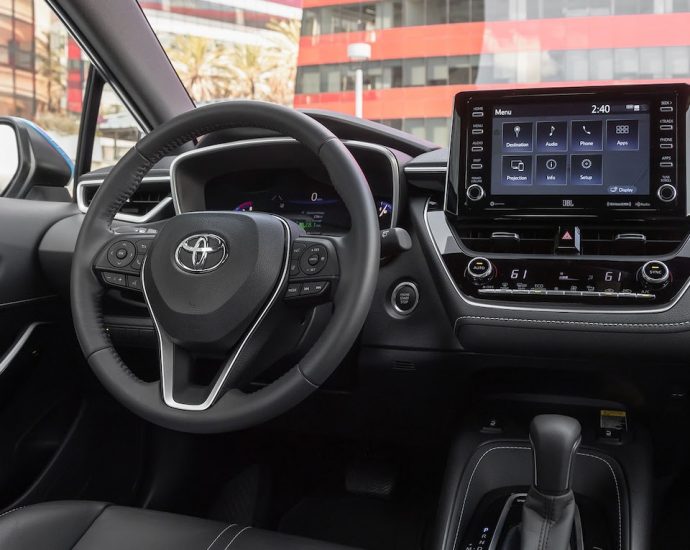 2020 Toyota Corolla XSE Hatchback Interior Review