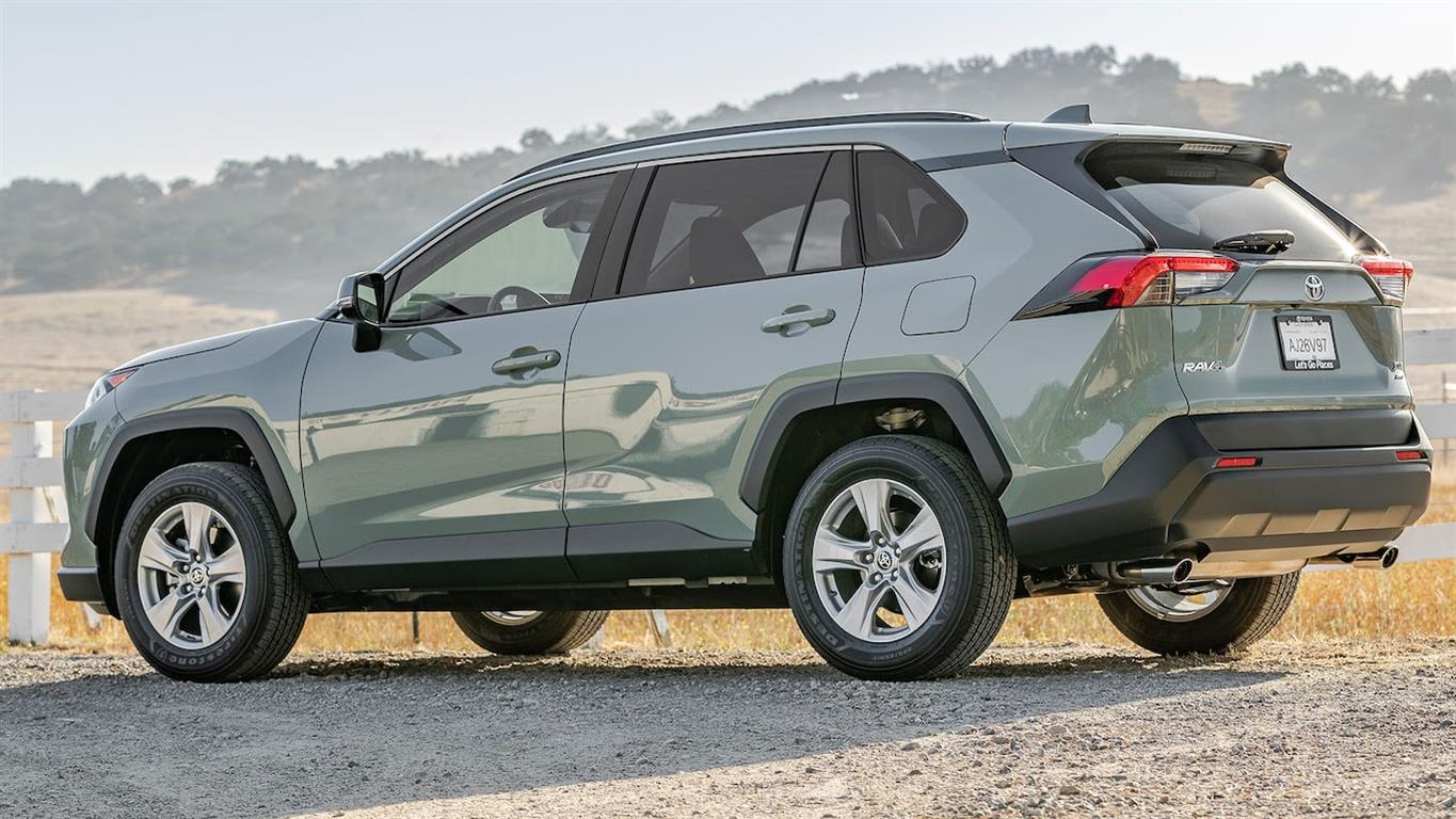 Toyota RAV4 Fuel Economy: What Kind of MPG Does it Get in the Real